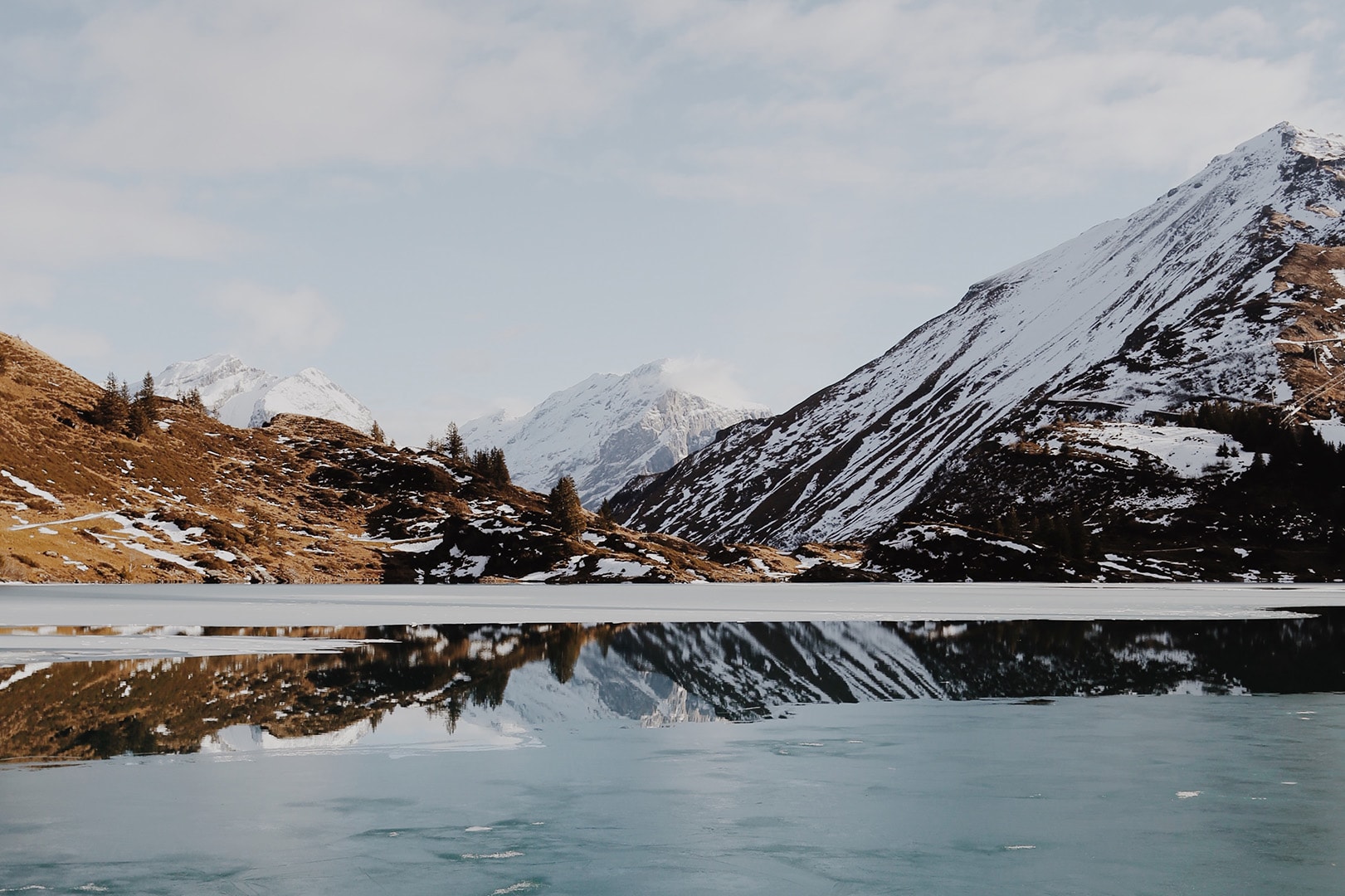 Bootstrap Gallery examples & tutorial. Basic & advanced usage